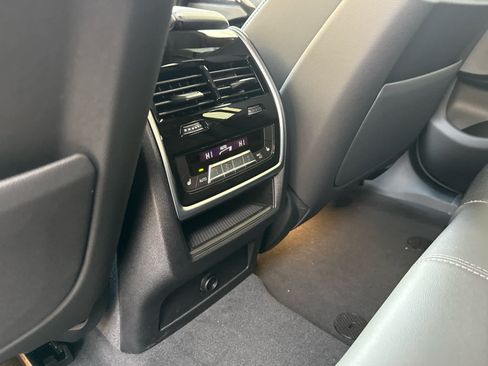 Used 2026 BMW X6 xDrive40i w/ Climate Comfort Package AWD/4WD image 17