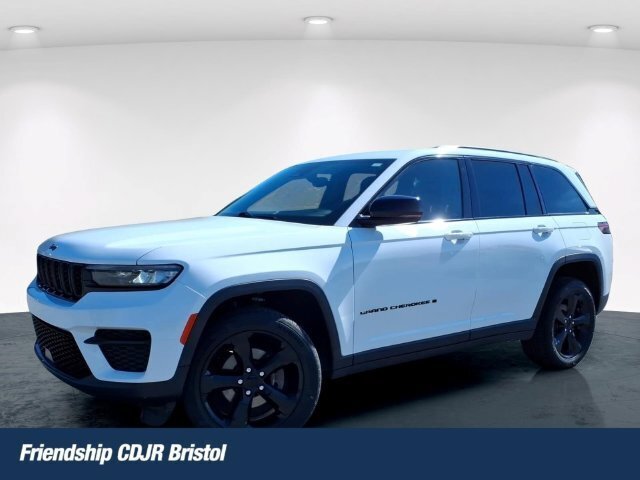 Used 2023 Jeep Grand Cherokee Altitude AWD/4WD image 1