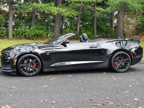 Used 2020 Chevrolet Camaro SS image 4