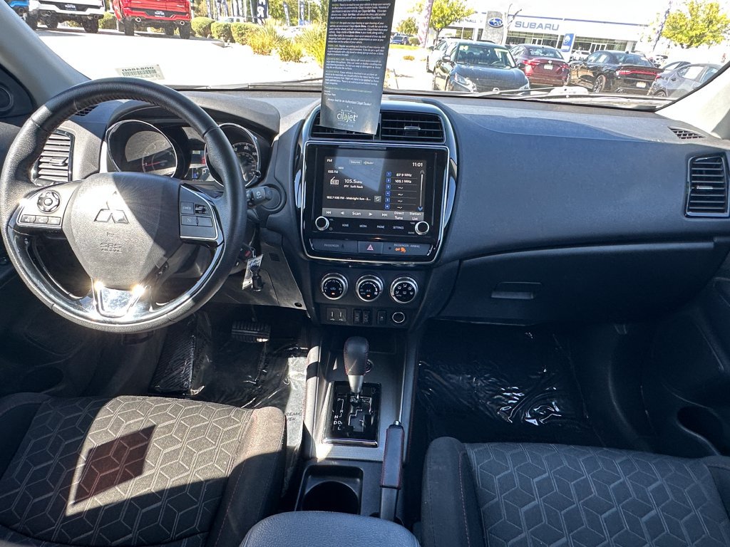 Used 2025 Mitsubishi Outlander Sport LE AWD/4WD image 22