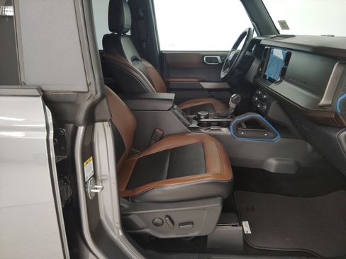 Certified 2021 Ford Bronco Outer Banks image 26