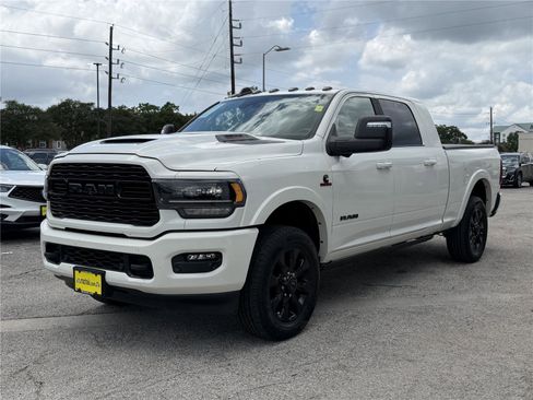 Used 2023 RAM 2500 Limited AWD/4WD image 4