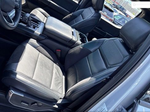 Used 2023 Ford F150 Raptor w/ Raptor Carbon Fiber Package AWD/4WD image 7