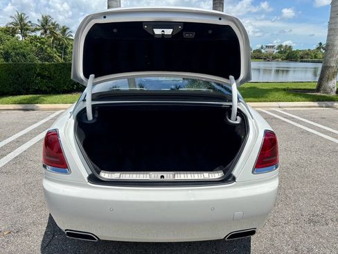 Used 2020 Rolls-Royce Wraith RWD image 26