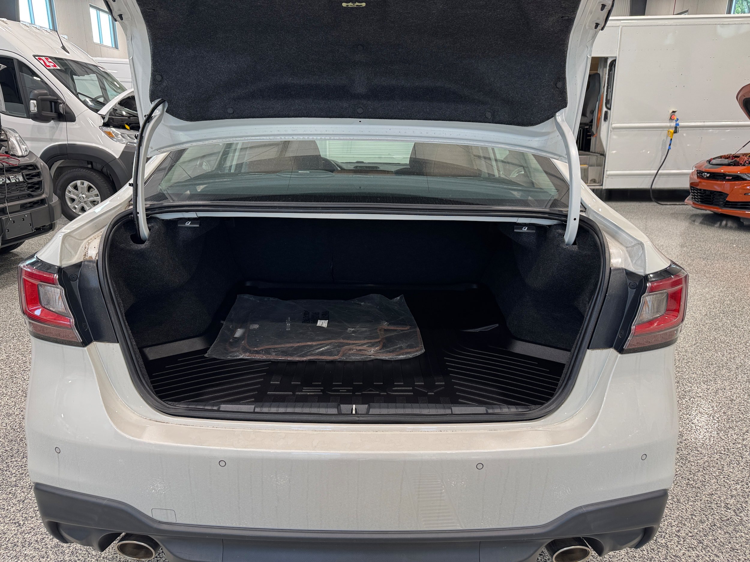 Used 2023 Subaru Legacy Touring XT AWD/4WD image 10