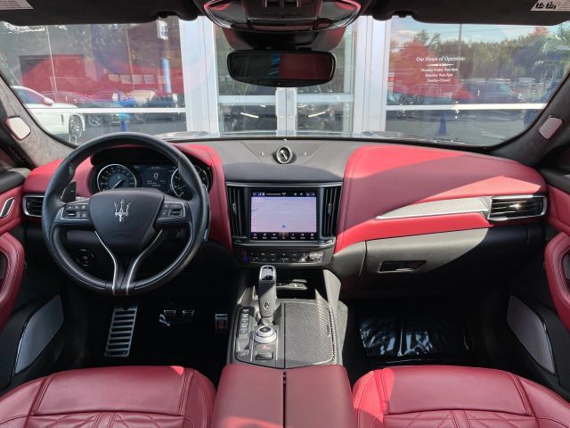 Used 2022 Maserati Levante Trofeo AWD/4WD image 43
