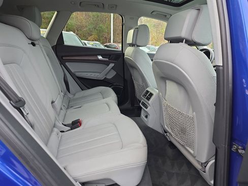 Used 2021 Audi Q5 e Premium Plus w/ Premium Plus Package image 34