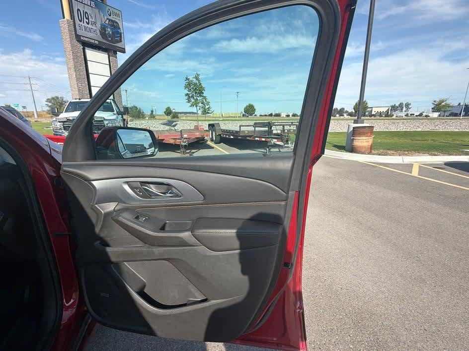 Used 2021 Chevrolet Traverse Premier AWD/4WD image 27