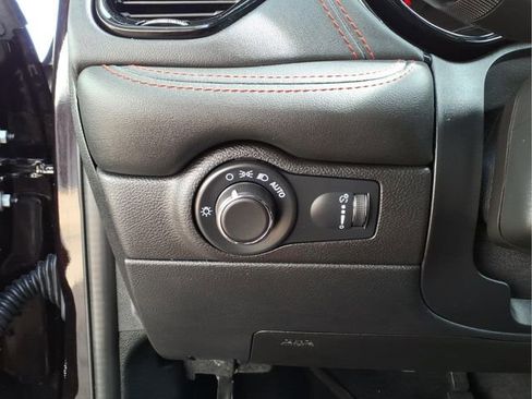 Used 2024 Dodge Durango GT image 14