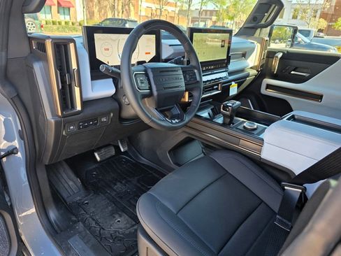 Used 2024 GMC Hummer EV 2X w/ LPO, Illumination Package image 11
