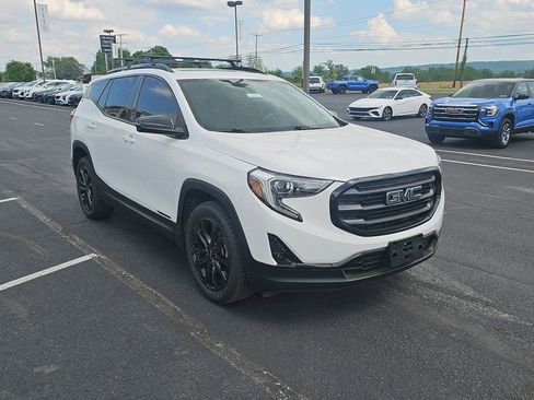 Used 2019 GMC Terrain SLT w/ Preferred Package AWD/4WD image 3