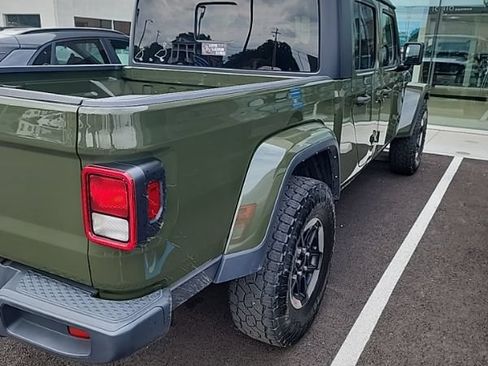Used 2022 Jeep Gladiator Sport AWD/4WD image 9