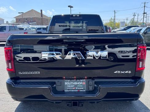 Used 2025 RAM 3500 Limited AWD/4WD image 6