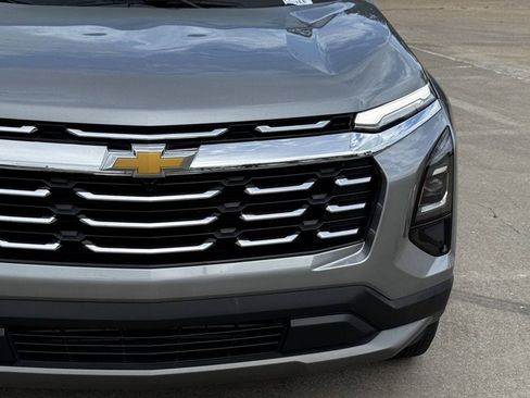 Used 2025 Chevrolet Equinox LT FWD image 4