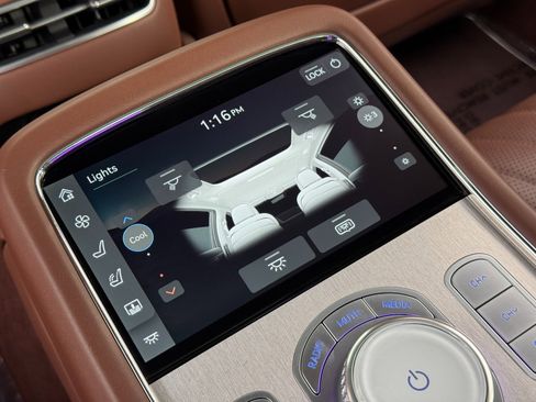 Used 2024 Genesis G90 3.5T image 46