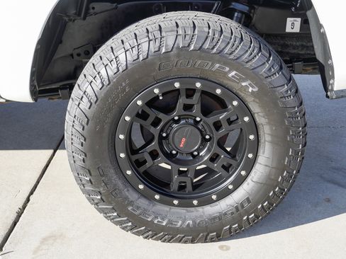 Certified 2022 Toyota Tacoma SR image 13