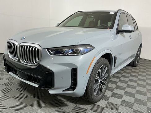New 2026 BMW X5 sDrive40i w/ M Sport Package image 2