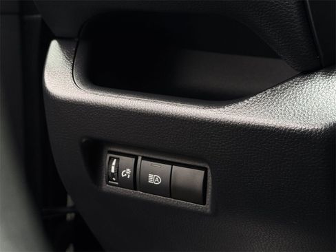 Certified 2025 Toyota RAV4 LE image 28