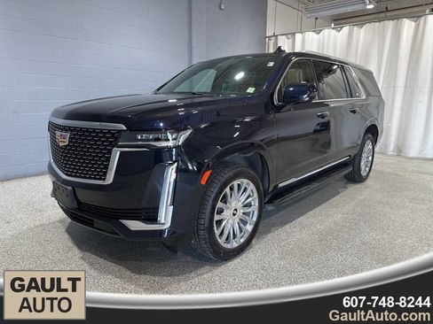 Used 2023 Cadillac Escalade ESV Premium Luxury AWD/4WD image 4