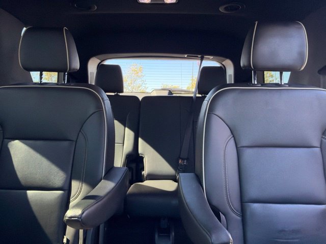 Used 2023 Chevrolet Traverse Premier FWD image 32