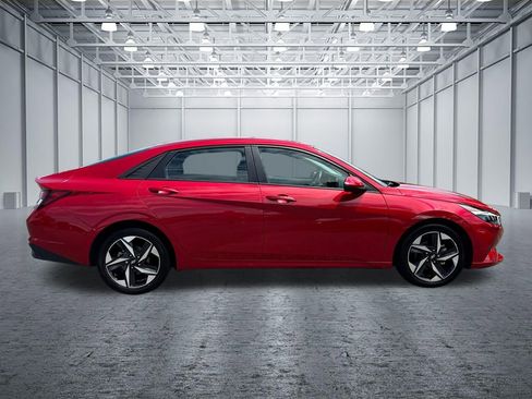 Used 2023 Hyundai Elantra SEL w/ Convenience Package FWD image 8
