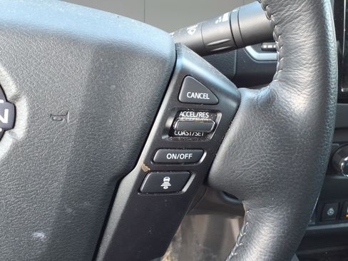 Used 2024 Nissan Frontier SV w/ SV Convenience Package image 11