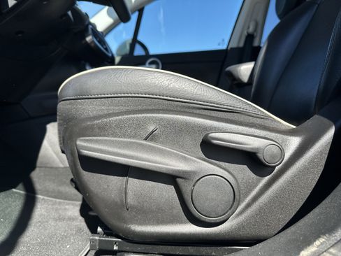 Used 2017 FIAT 500X Trekking w/ Cold Weather Package image 24