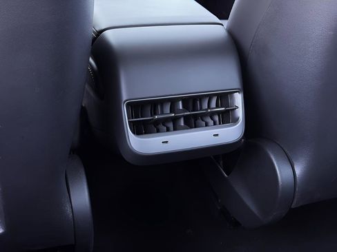 Used 2023 Tesla Model 3 Standard Range image 20