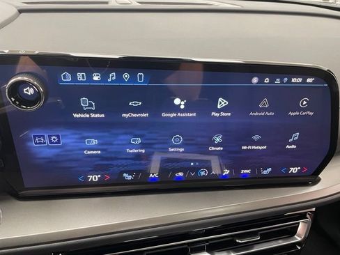 New 2026 Chevrolet Traverse LT w/ Sun and Wheel Package AWD/4WD image 3