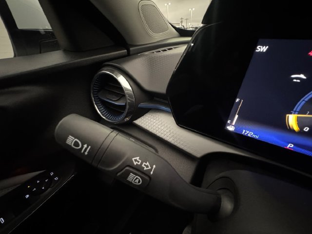 Used 2025 Chevrolet Trax LT w/ Driver Confidence Package FWD image 25