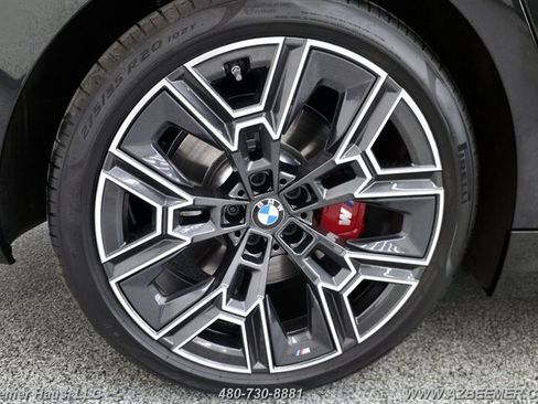 Used 2026 BMW 530i w/ M Sport Package RWD image 18