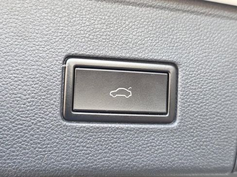 Used 2021 Volkswagen Atlas SE w/ Panoramic Sunroof Package image 15