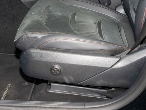 Used 2024 Mercedes-Benz GLC 43 AMG 4MATIC image 28