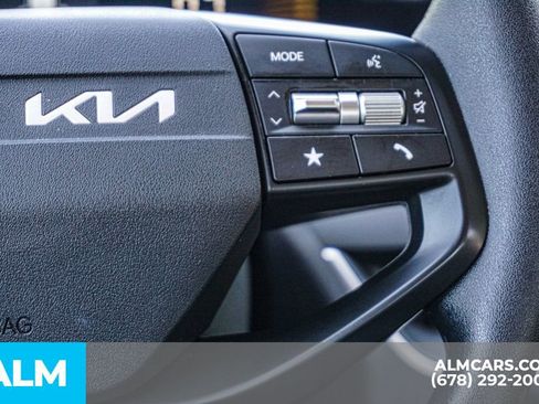 Used 2025 Kia K4 FWD image 30