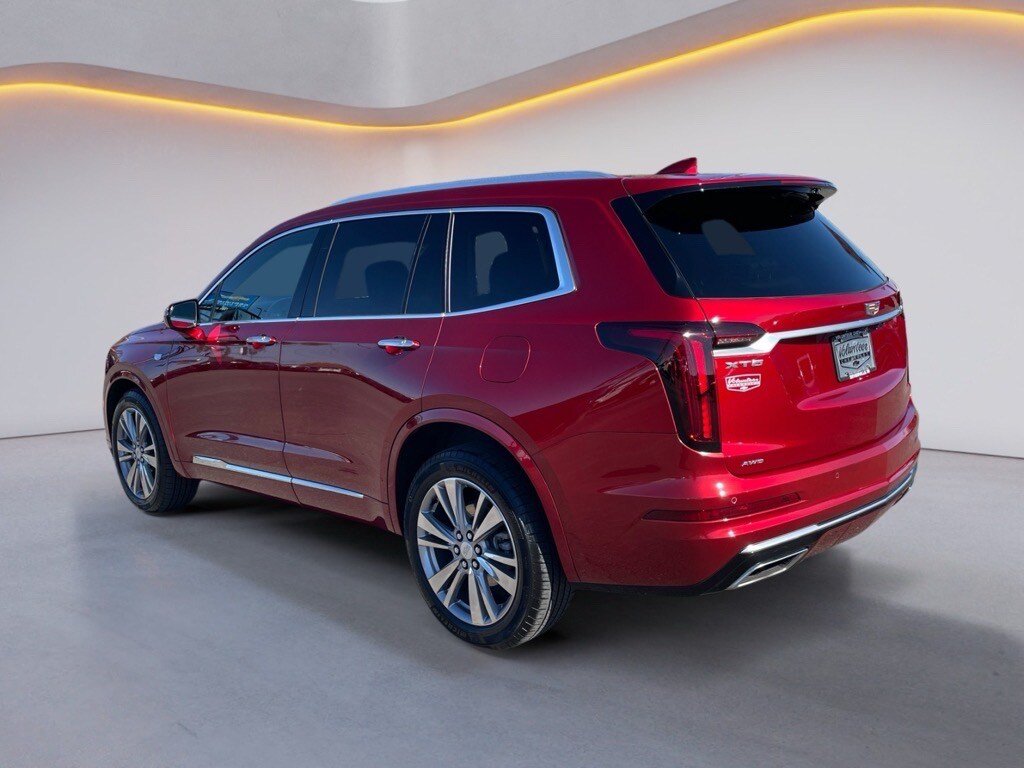 Used 2024 Cadillac XT6 Premium Luxury AWD/4WD image 4