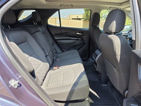 Used 2018 Chevrolet Equinox LT w/ Sun & Infotainment Package AWD/4WD image 21