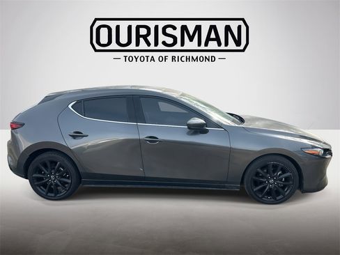 Used 2019 MAZDA MAZDA3 AWD Hatchback w/ Premium Pkg image 2