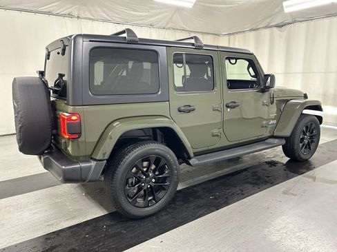 Used 2021 Jeep Wrangler Unlimited Sahara w/ Dual Top Group AWD/4WD image 2
