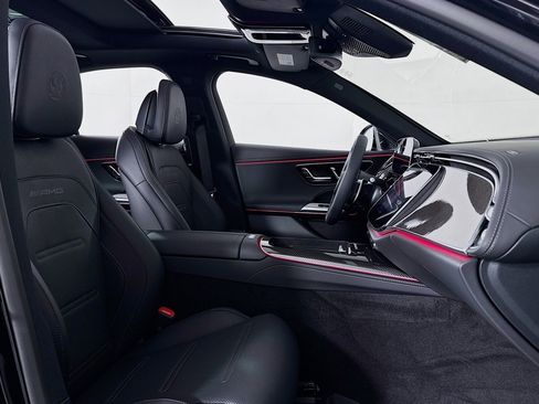 New 2026 Mercedes-Benz E 53 AMG e 4MATIC Sedan image 6