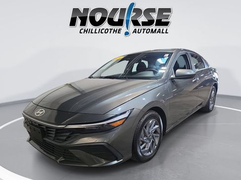 Used 2024 Hyundai Elantra SEL FWD image 1