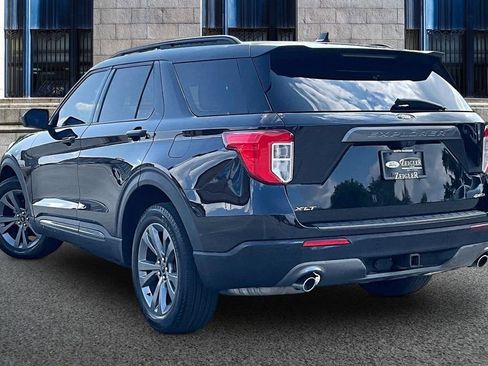 Used 2023 Ford Explorer XLT w/ Equipment Group 202A AWD/4WD image 10