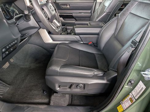 Used 2023 Toyota Tundra Limited image 11