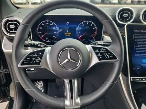 Used 2025 Mercedes-Benz GLC 300 4MATIC image 20