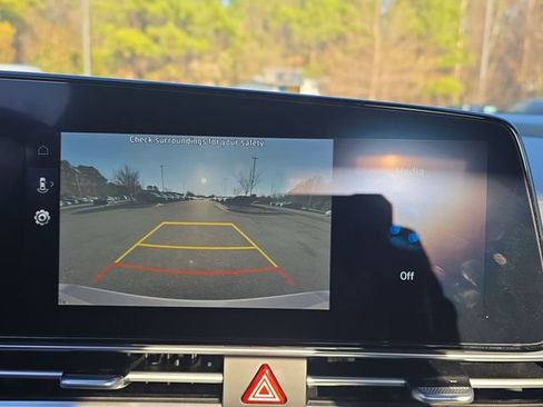 Used 2023 Hyundai Elantra SEL w/ Convenience Package image 35