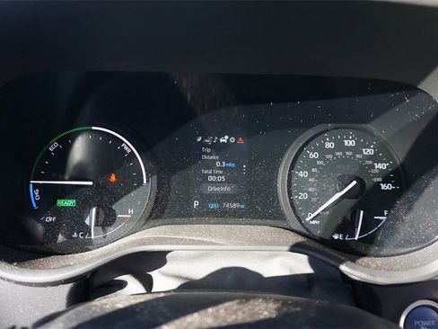 Used 2021 Toyota Sienna XLE image 7