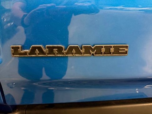 Used 2022 RAM 1500 Laramie AWD/4WD image 12
