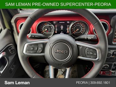 Used 2023 Jeep Gladiator Rubicon w/ Cold Weather Group image 10