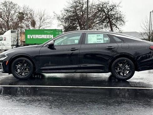 New 2026 Kia K5 LXS image 10