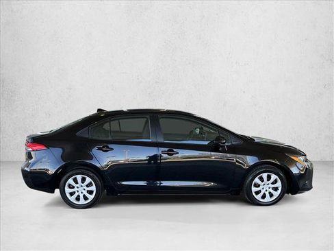 Used 2024 Toyota Corolla LE FWD image 4