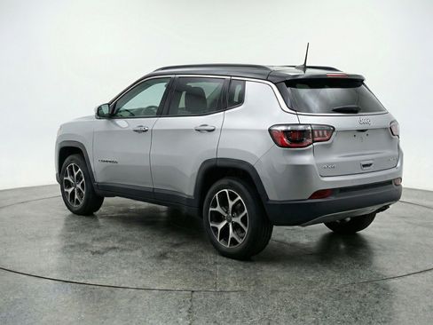 Used 2025 Jeep Compass Limited image 6
